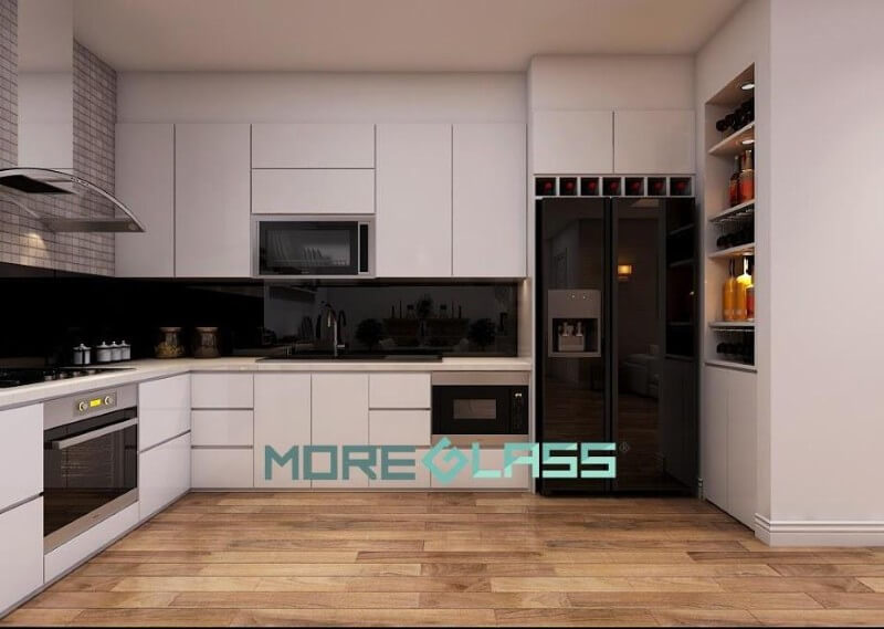 Sắp xếp mẫu kính ốp bếp màu đen cổ điển, cao cấp cho nhà bếp chung cư, nhà ở, biệt thự.